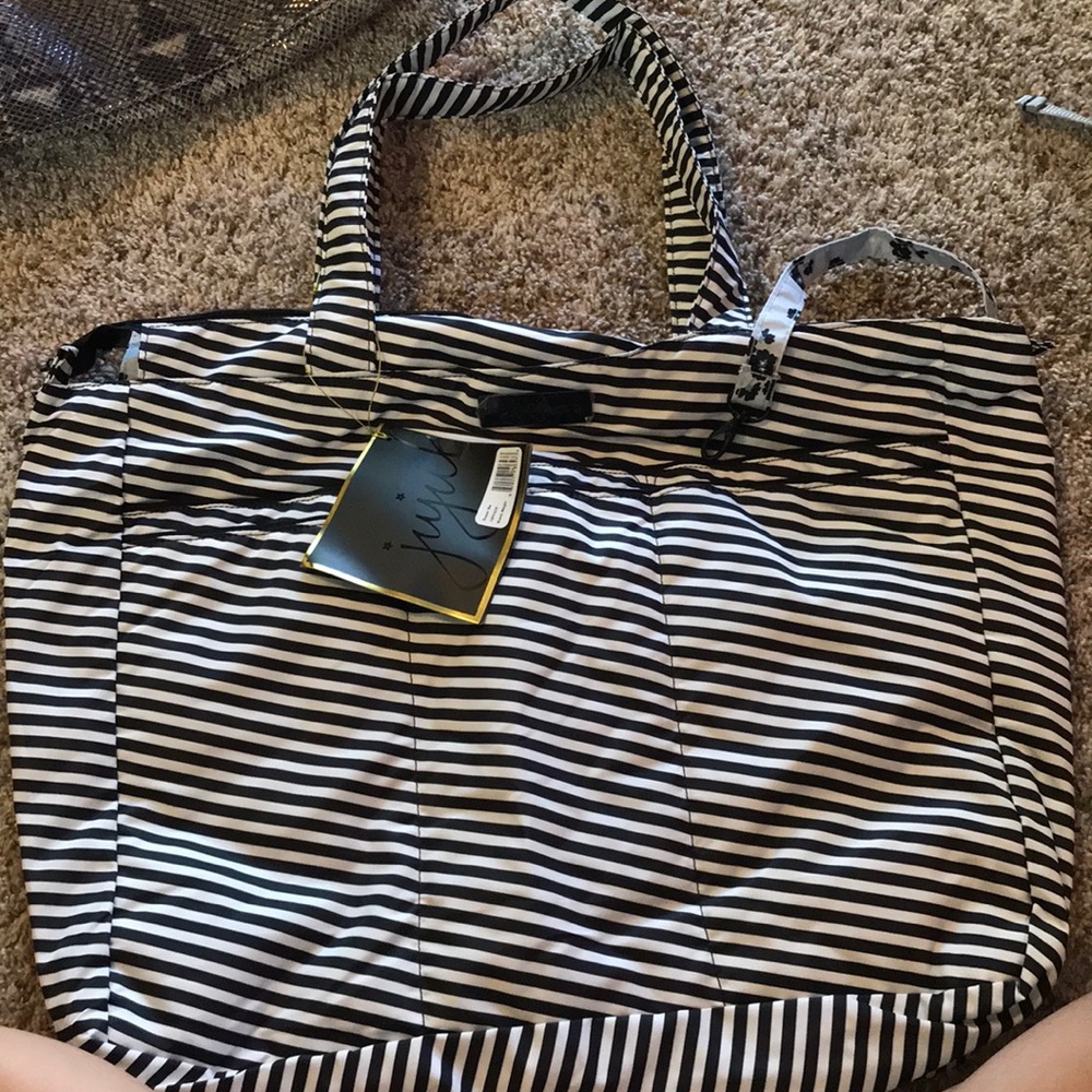 BRAND NEW Jujube Super Be in Black Magic